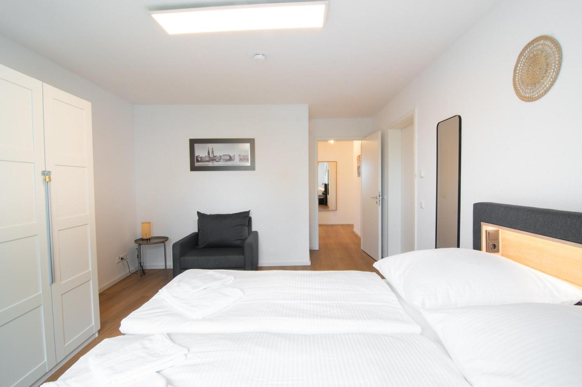 Central Apartment 4 Bedrooms For Up To 12 Guests Hamborg Eksteriør billede
