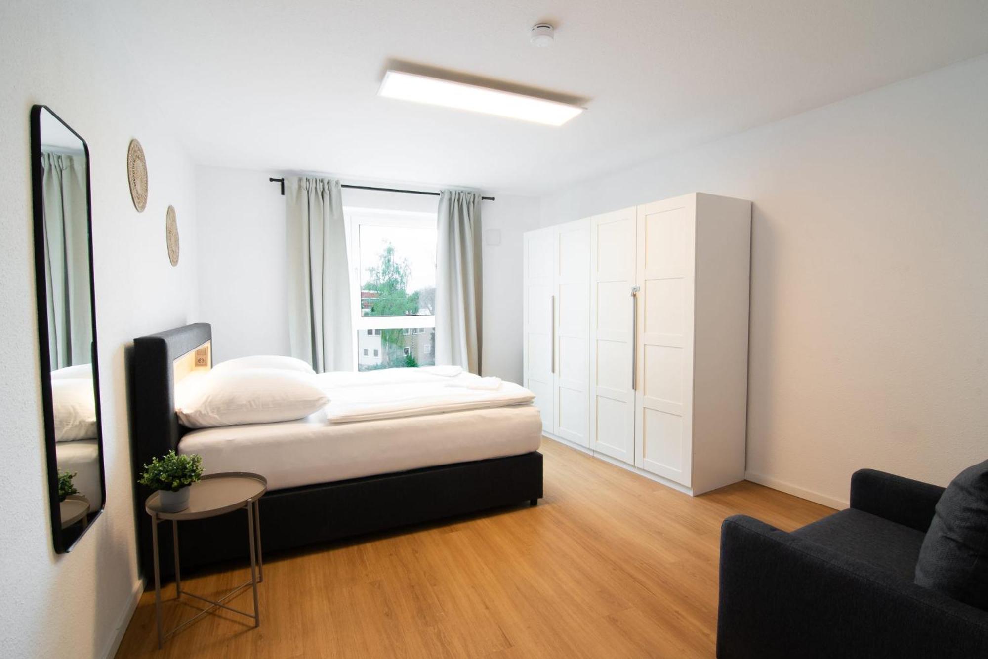 Central Apartment 4 Bedrooms For Up To 12 Guests Hamborg Eksteriør billede