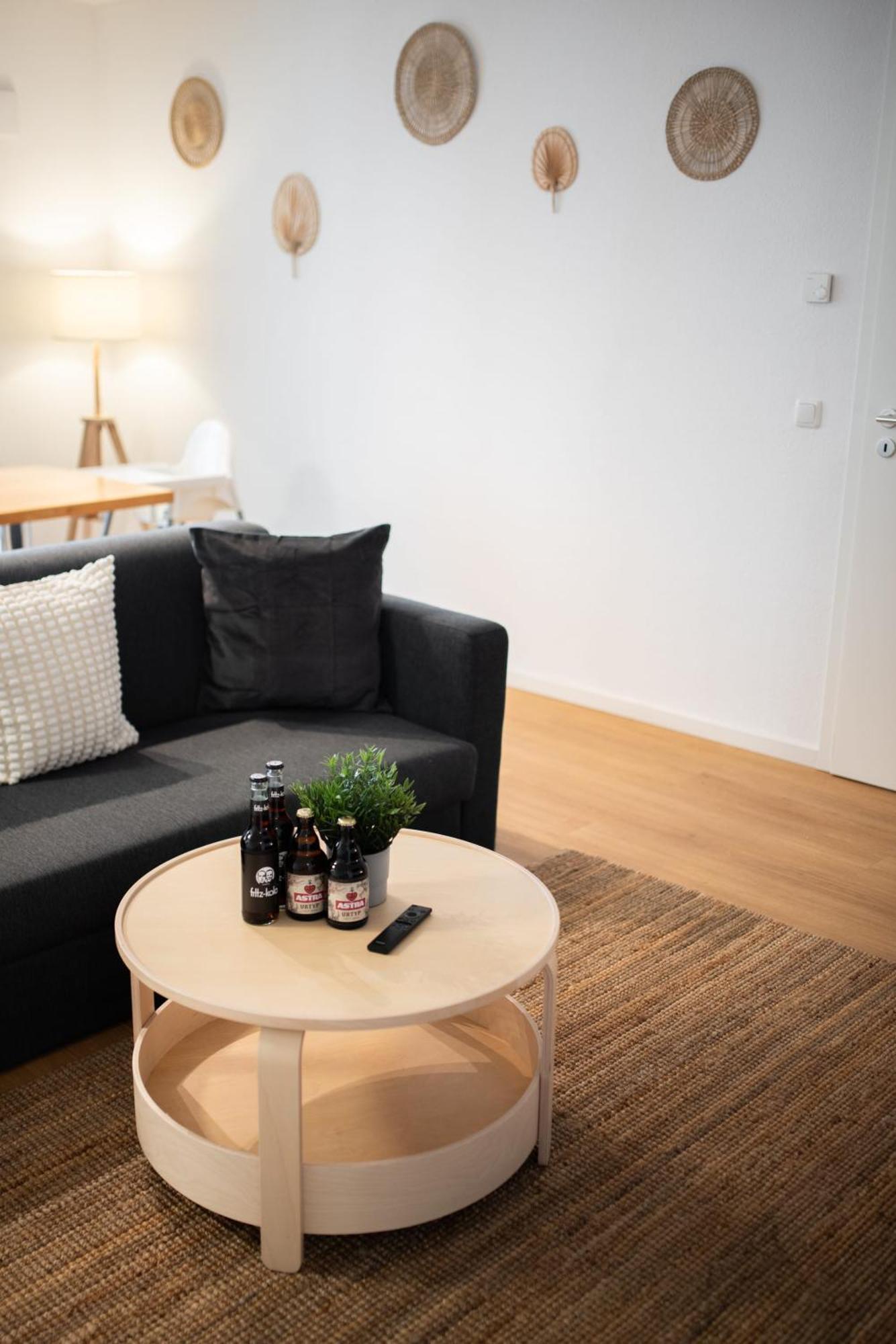 Central Apartment 4 Bedrooms For Up To 12 Guests Hamborg Eksteriør billede