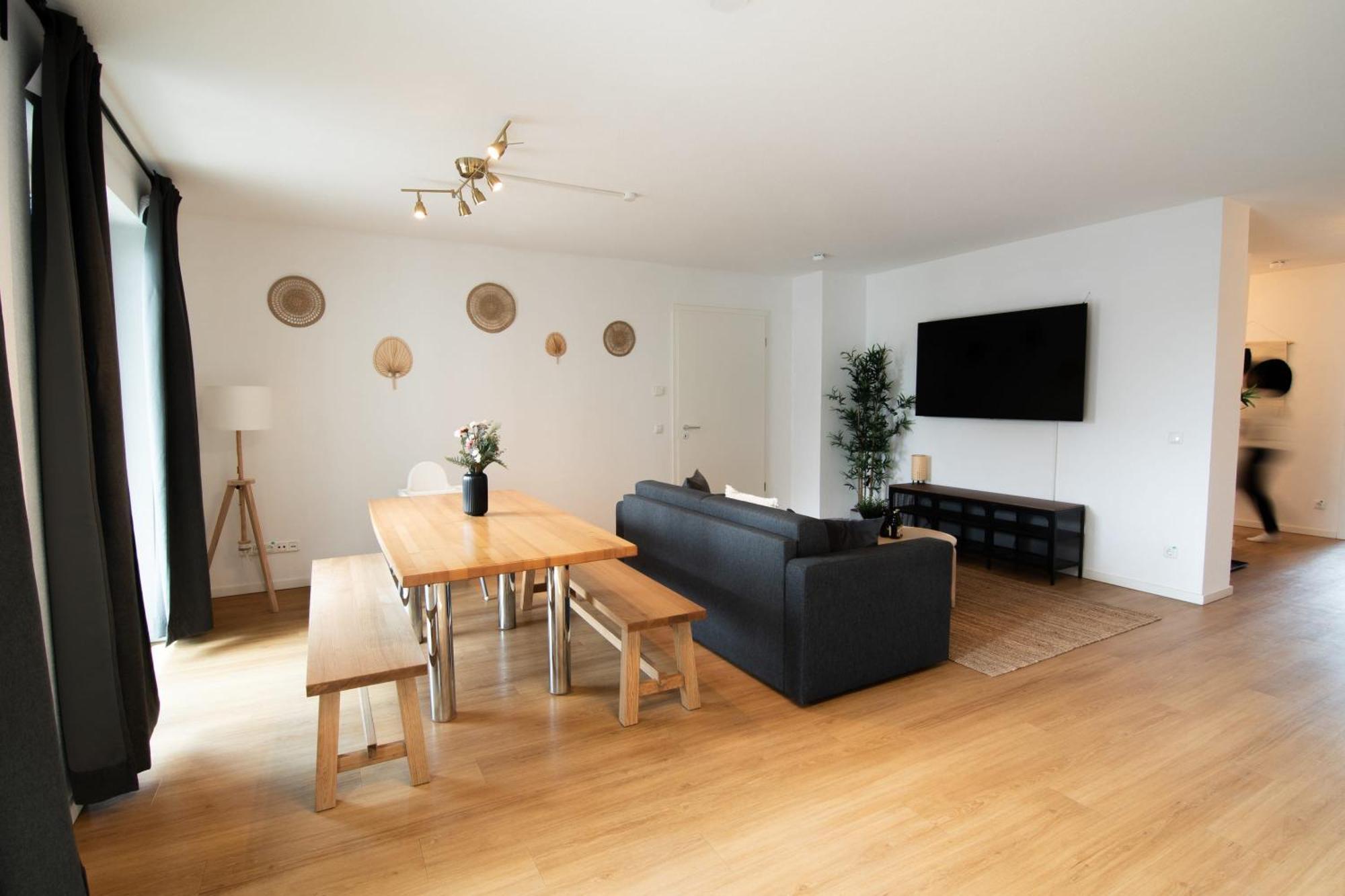 Central Apartment 4 Bedrooms For Up To 12 Guests Hamborg Eksteriør billede